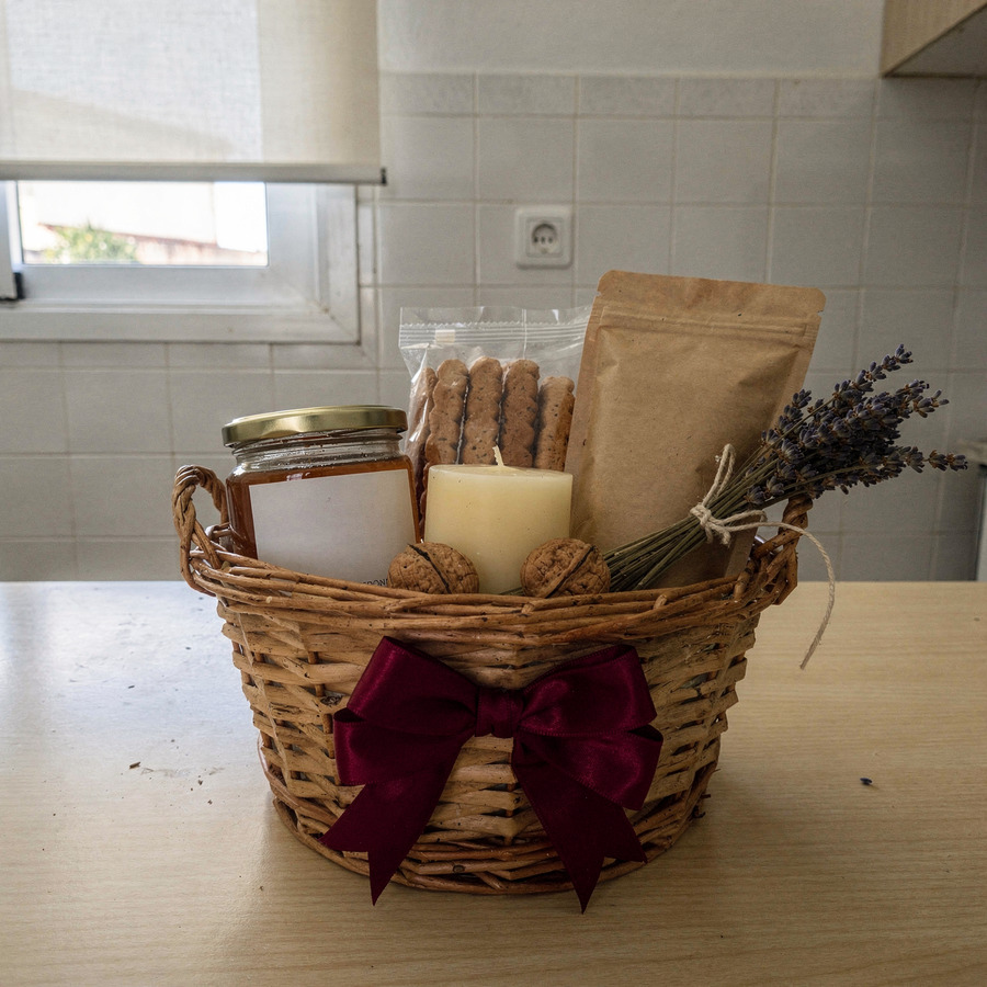 thank-you gift hamper